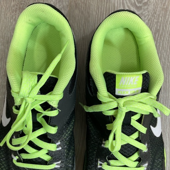 Nike Flex TR 5 Training Athletic Shoe Sneaker 724858-016 Size 7.5 - Picture 4 of 16